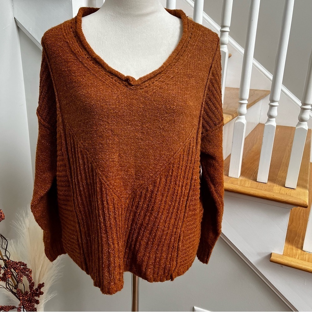 Women’s Medium Large M/L Sweater V-neck Mustard Brown Loose Knit Lightweight